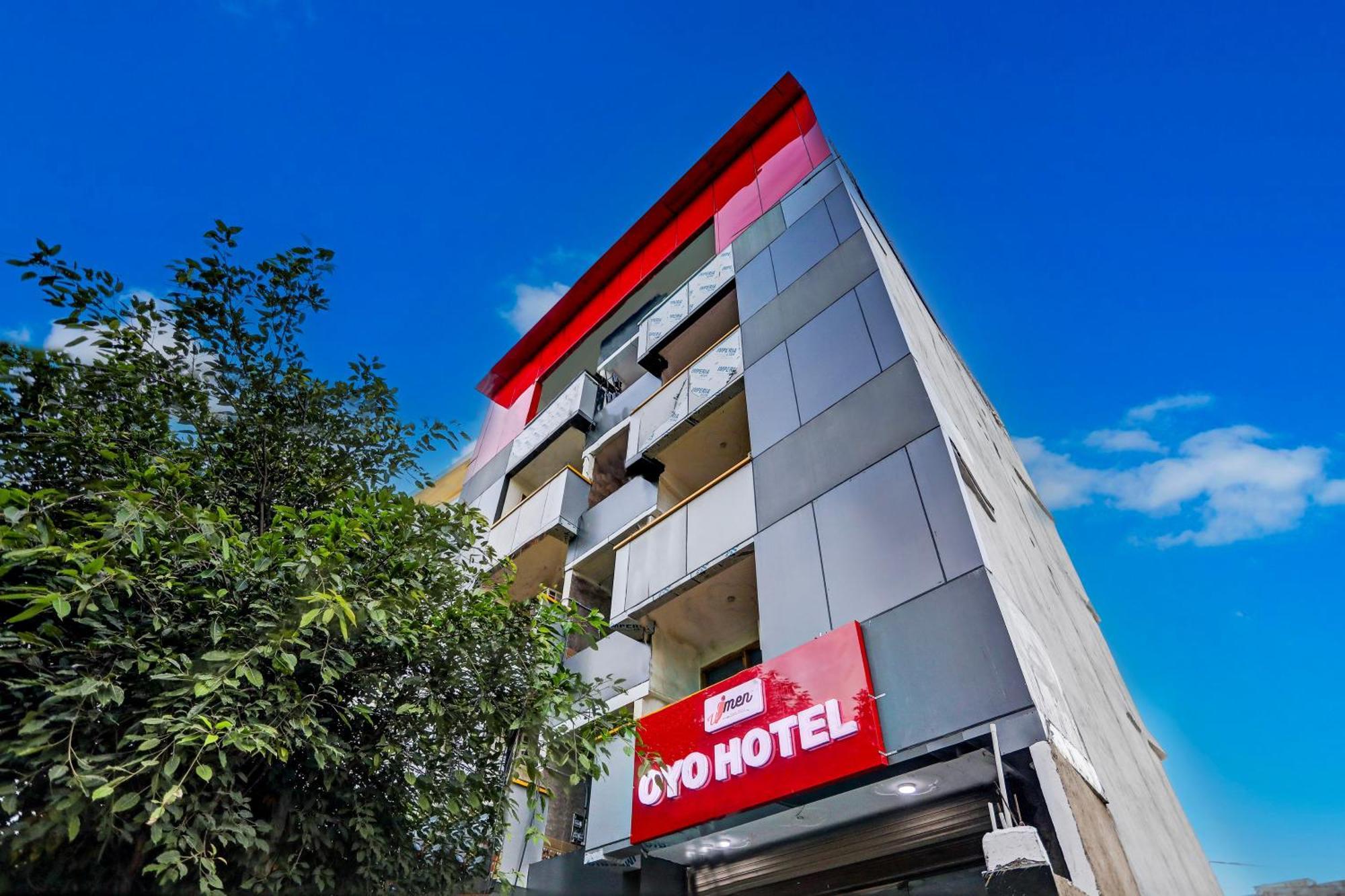 Umen Hotel Nearest Sector 66 Нойда Екстер'єр фото